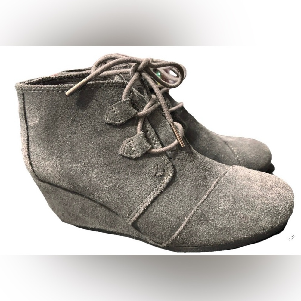 Tom’s Gray Suede Boots Women’s